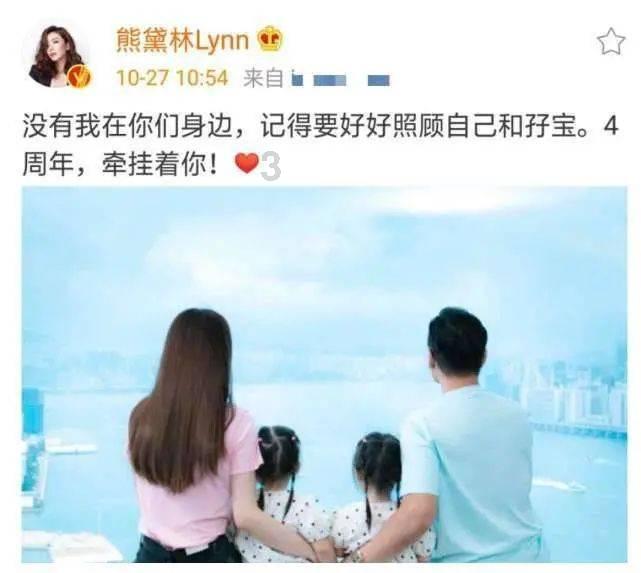 问答交流平台蓝色褶皱露肩上衣搭配白色牛仔裤,展现完美身材,你学会了吗?,解决疑问、分享经验