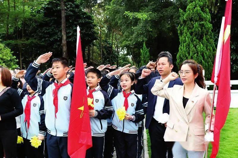 篮球运动员营救